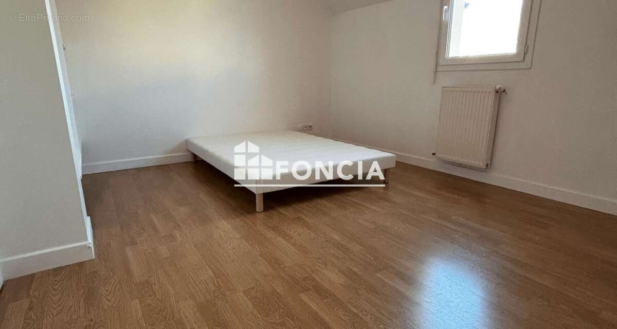 Maison à L'HUISSERIE