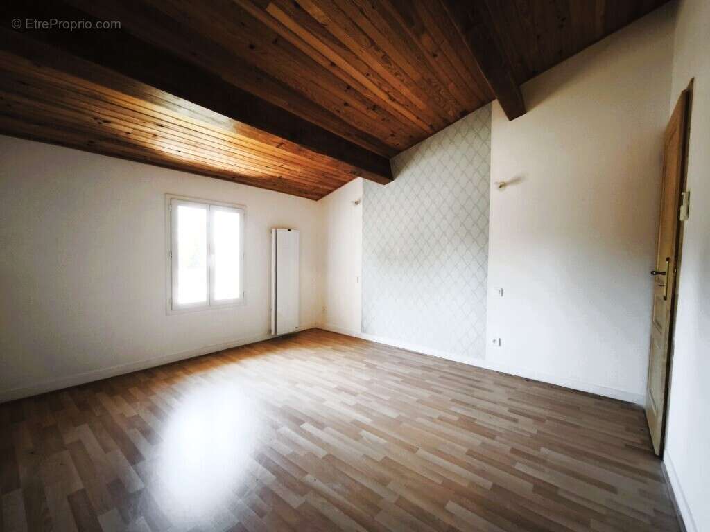 Maison 111 m² à Colombiers  - photo 8