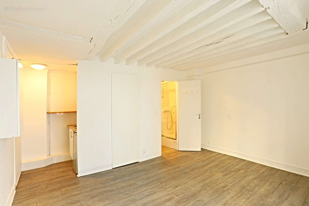 Appartement à PARIS-10E