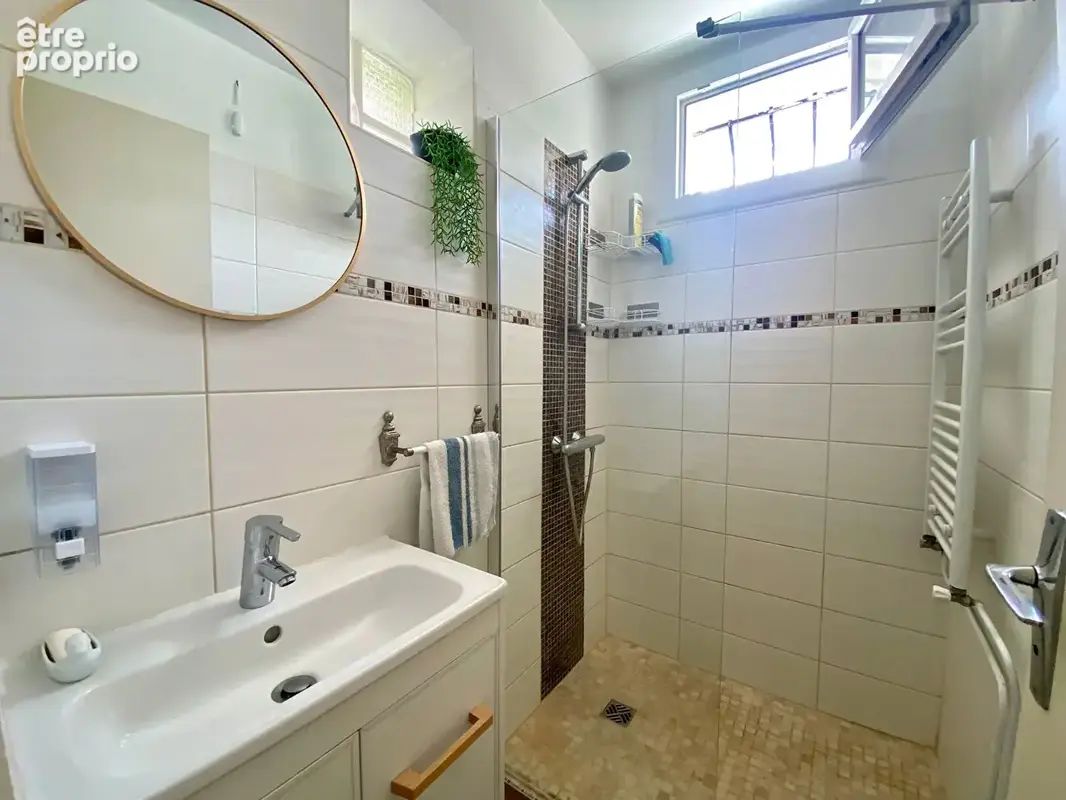 Maison plain-pied 4 chambres, 757 m² de terrain, 12 mins gare ! - photo 14