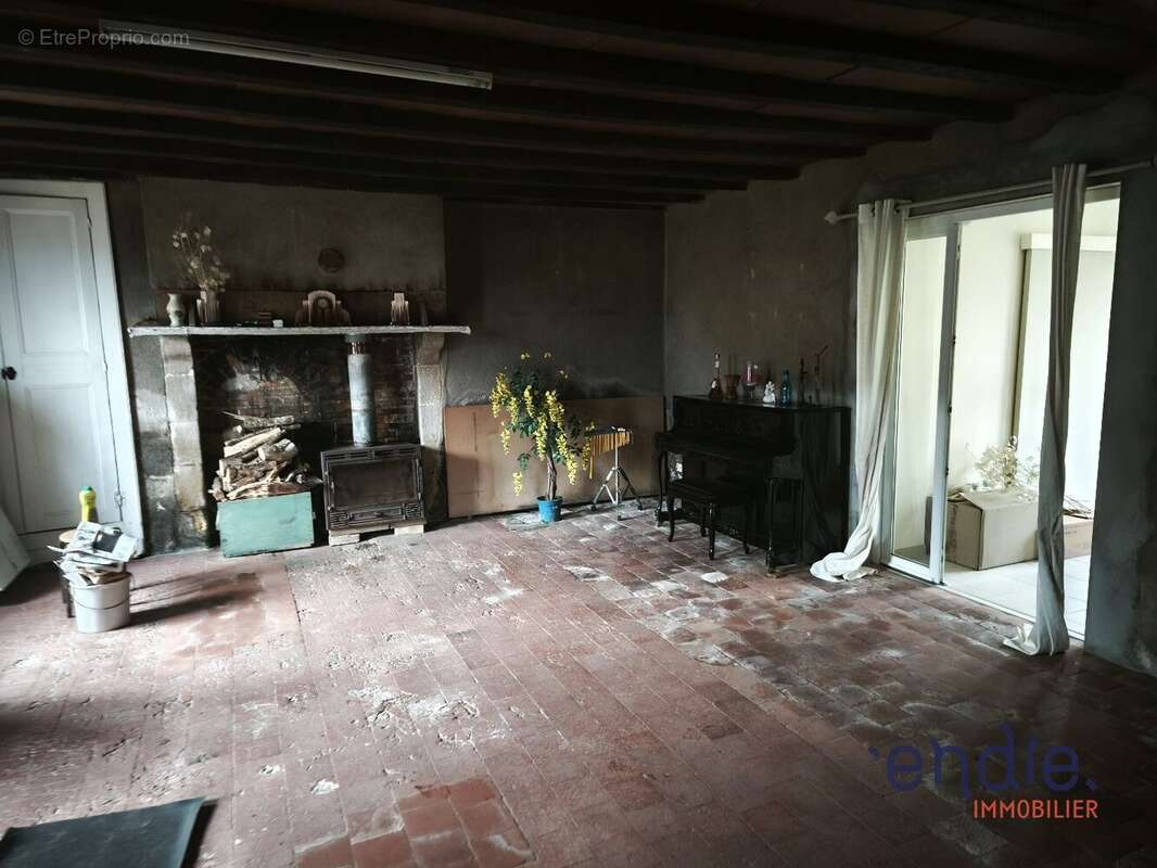 Maison à THENEUILLE