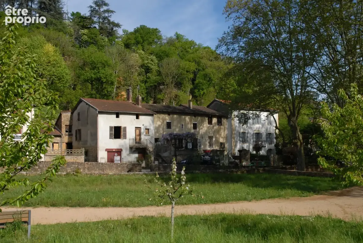 Maison à vendre 147m², jardin + dépendances CURIS AU MONT D'OR (69250) - photo 8