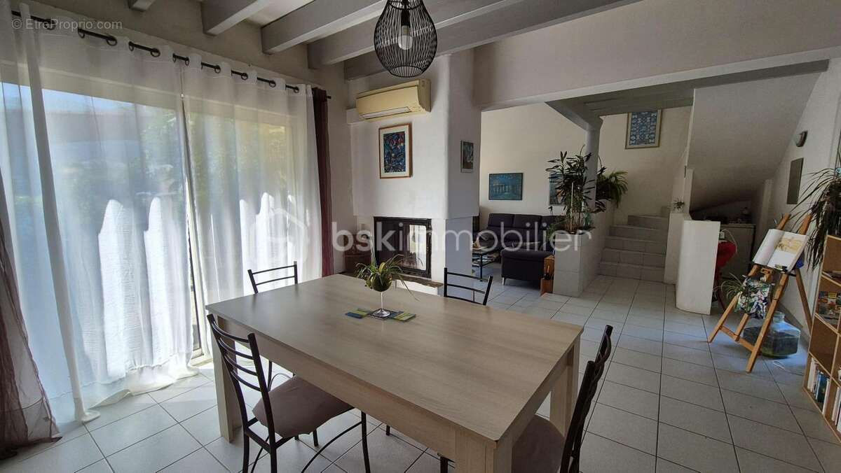 A vendre maison 3 faces de 131m² sur terrain de 336m² a ceret - trois chambres - garage - climatisation reversible - vue sur le  - photo 11