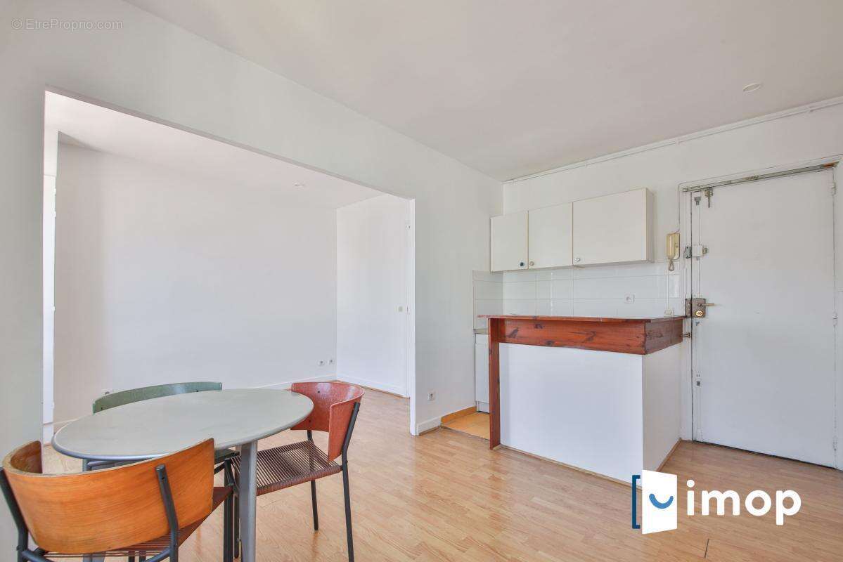 Appartement à PARIS-2E