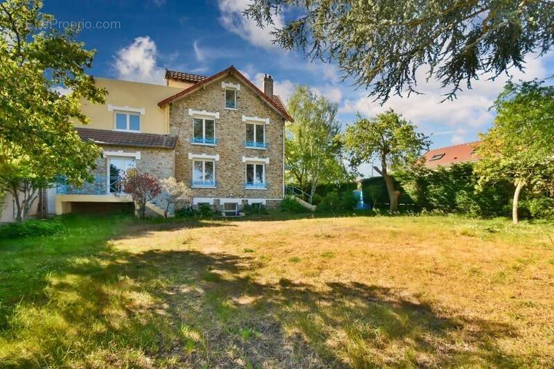 Maison bourgeoise en pierre de meulière 9 pièces - 6 chambres - Appartement indépendant - Savigny sur Orge (91) - photo 7