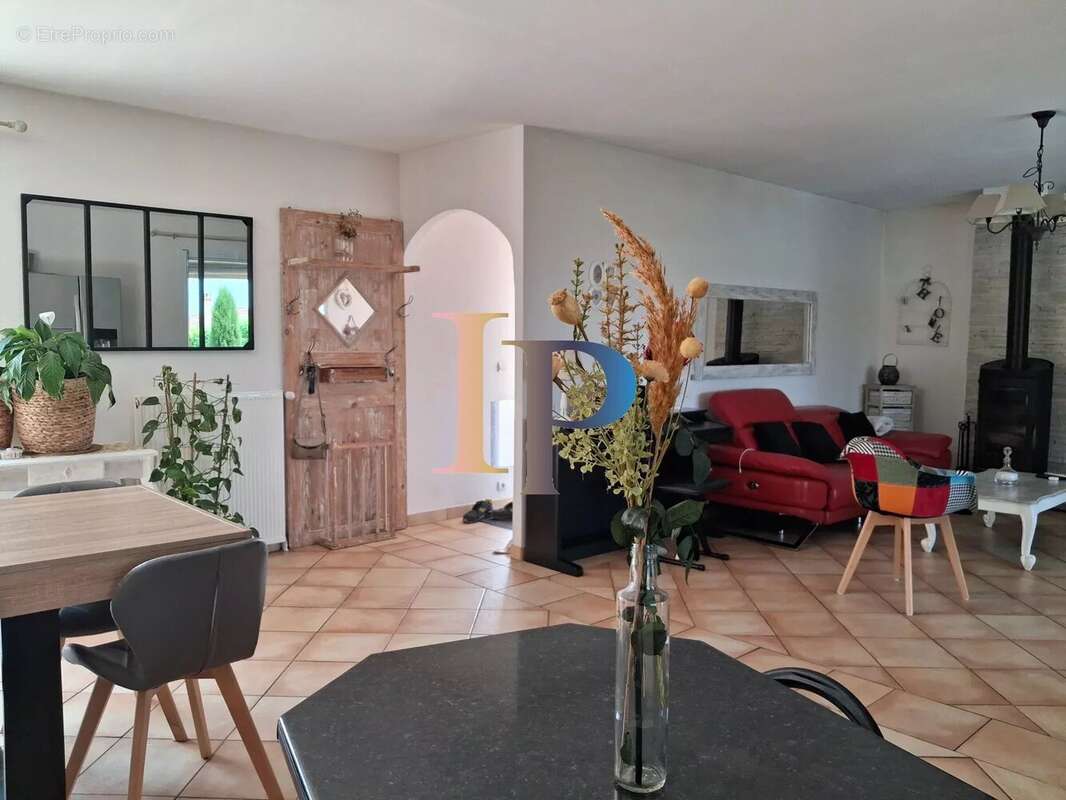 Maison à SAINT-NIZIER-SOUS-CHARLIEU