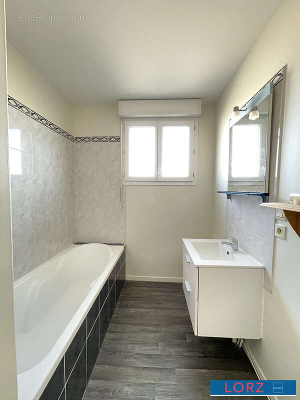 Maison à LA CHAPELLE-SAINT-URSIN