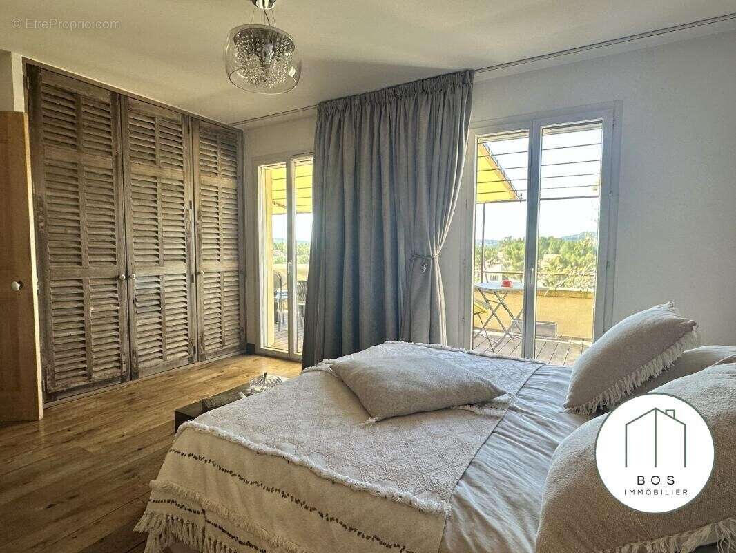 Appartement à MALLEMORT