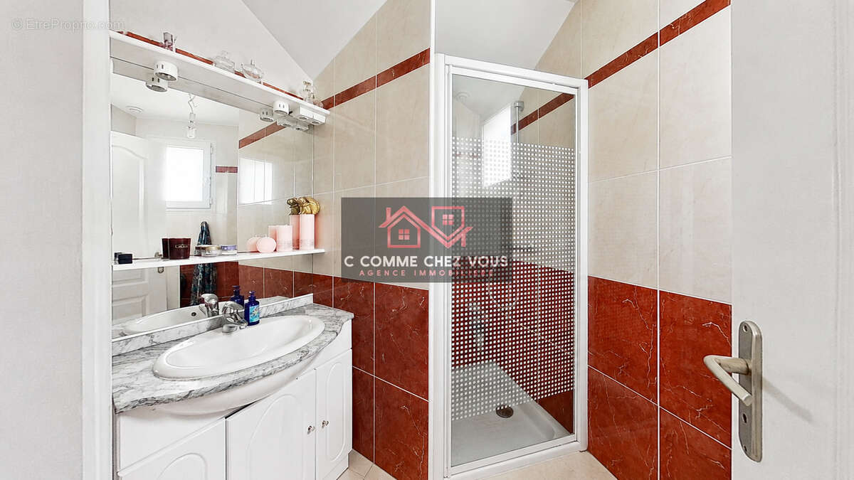 Maison familiale de 203 m2 avec sous-sol de 99 m2   FÉROLLES-ATTILLY - photo 14
