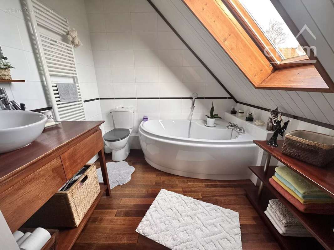 Maison à CONGIS-SUR-THEROUANNE