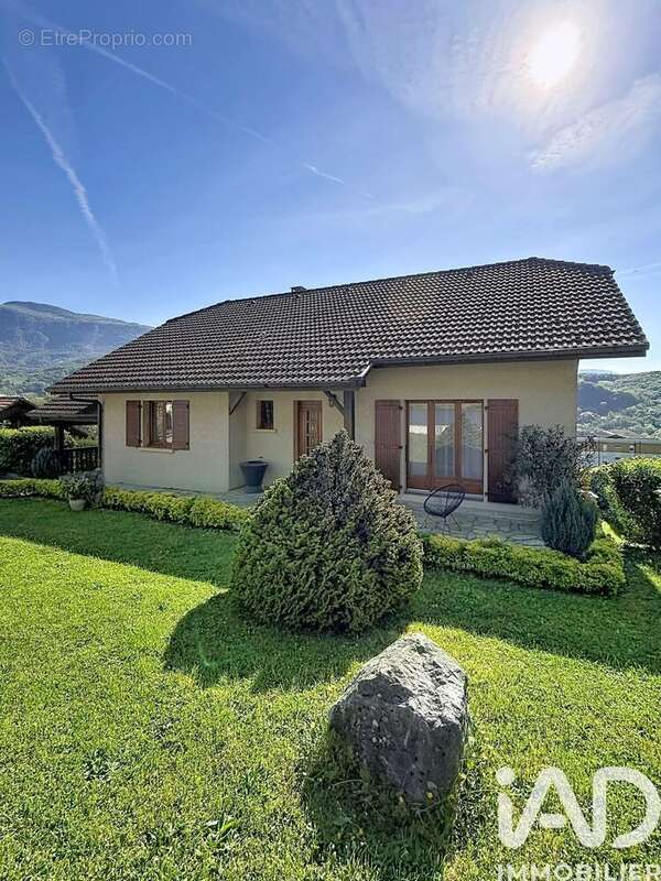 Photo 2 - Maison à BELLEGARDE-SUR-VALSERINE