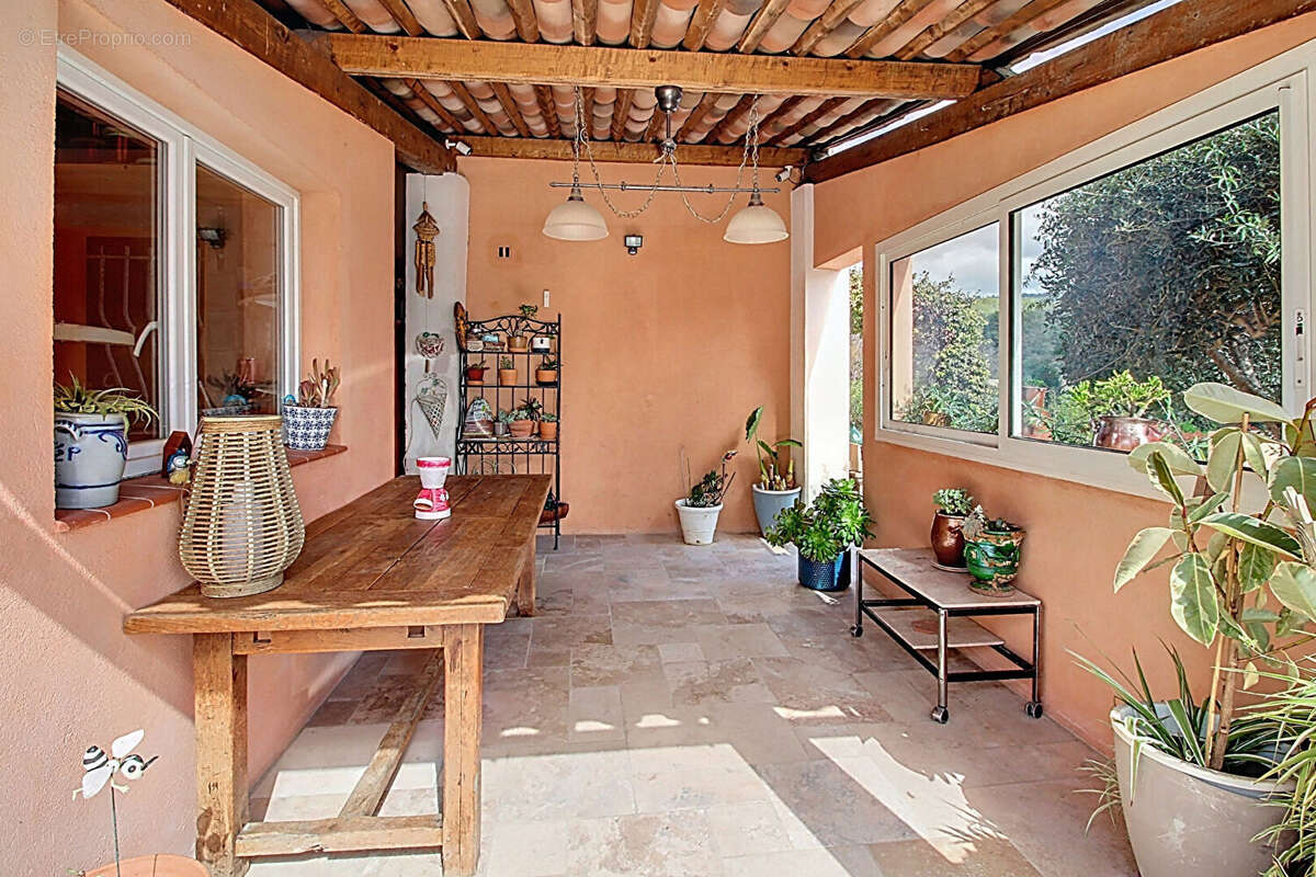 Maison à VILLECROZE