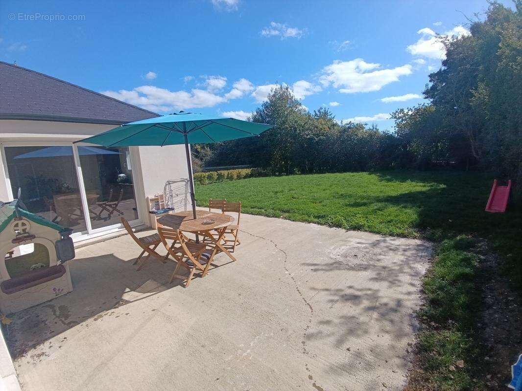 Maison à COULANS-SUR-GEE