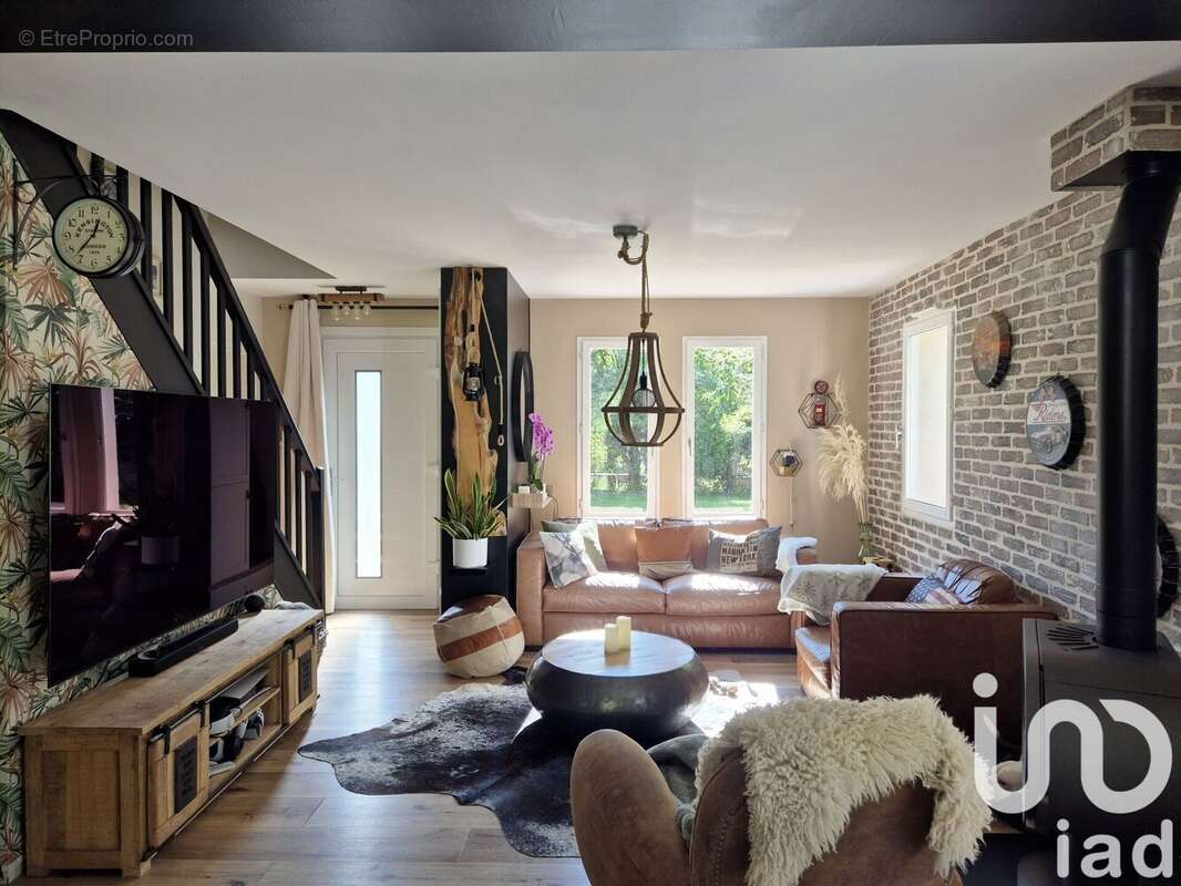 Photo 5 - Maison à LA CELLE-LES-BORDES