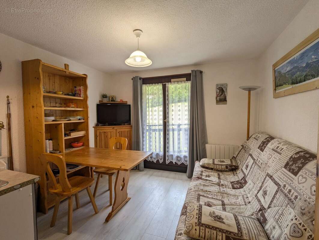 Appartement à MORILLON
