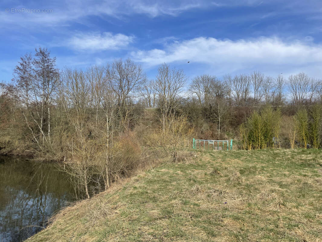 Terrain à TOUL