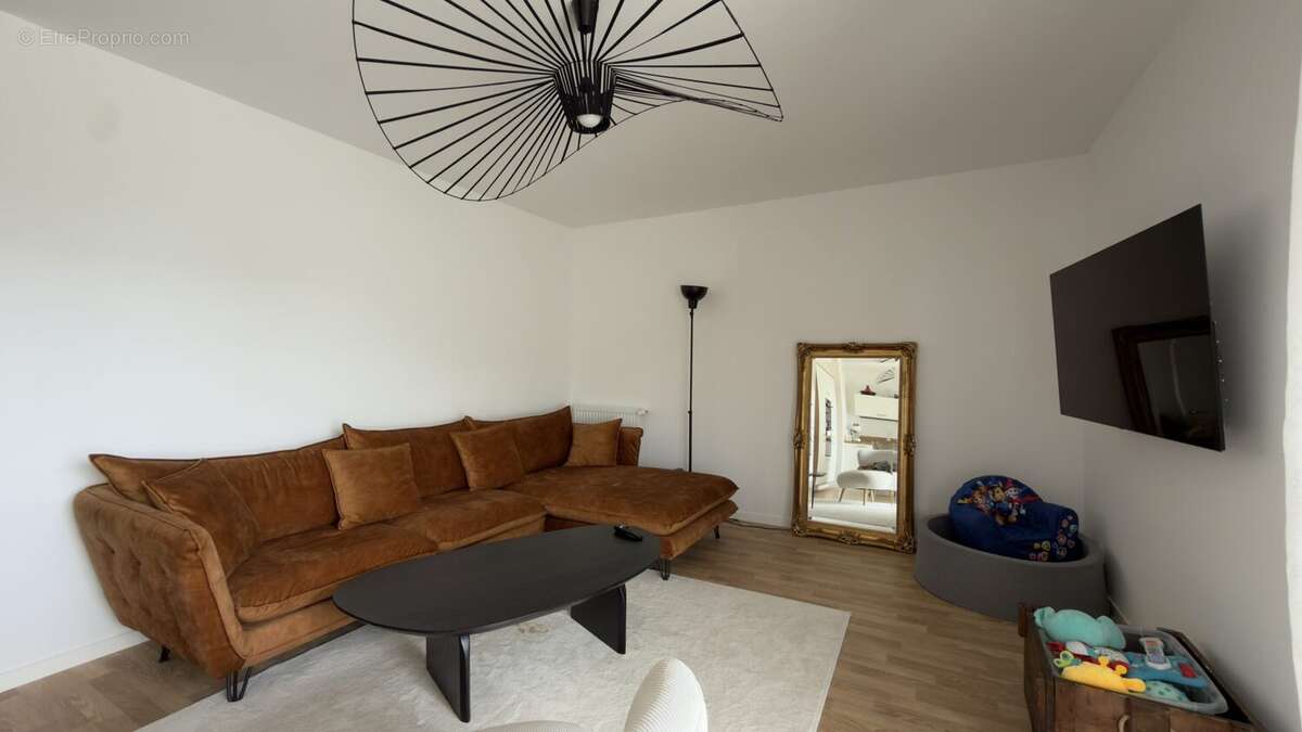 Appartement à NOYAL-CHATILLON-SUR-SEICHE