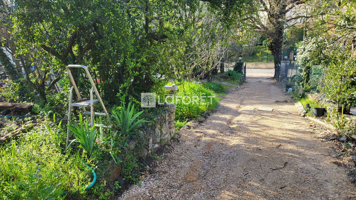 Terrain à PEYMEINADE