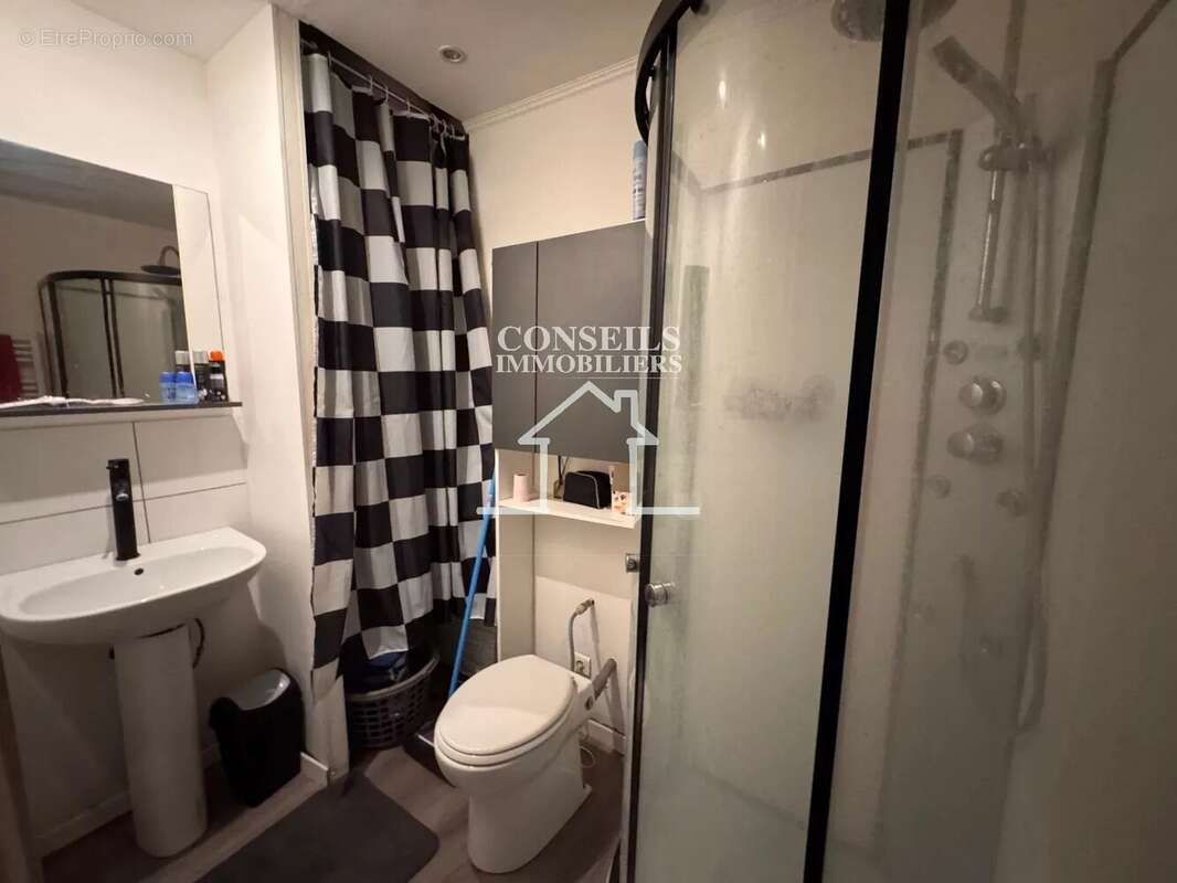 Maison à VILLENEUVE-SUR-YONNE