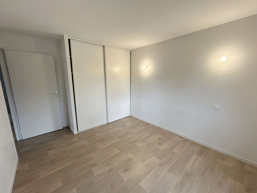 Appartement à SOUAL