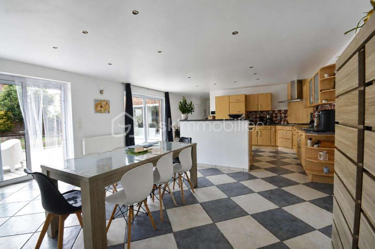 Grande maison individuelle de 237 m² – 5 chambres – 2 salles de bains - Pévèle - photo 3