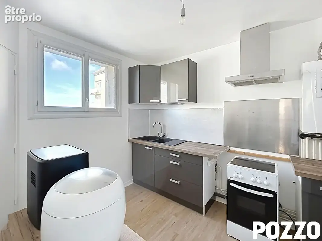 Appartement Granville 2 pièce(s) 65.16 m2 - Commerces et plage ! - photo 4