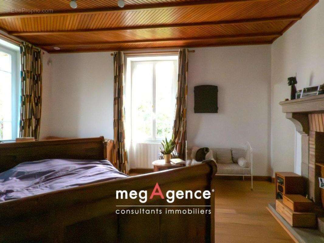 Maison en parfait etat - avrille proche longeville sur mer - photo 10