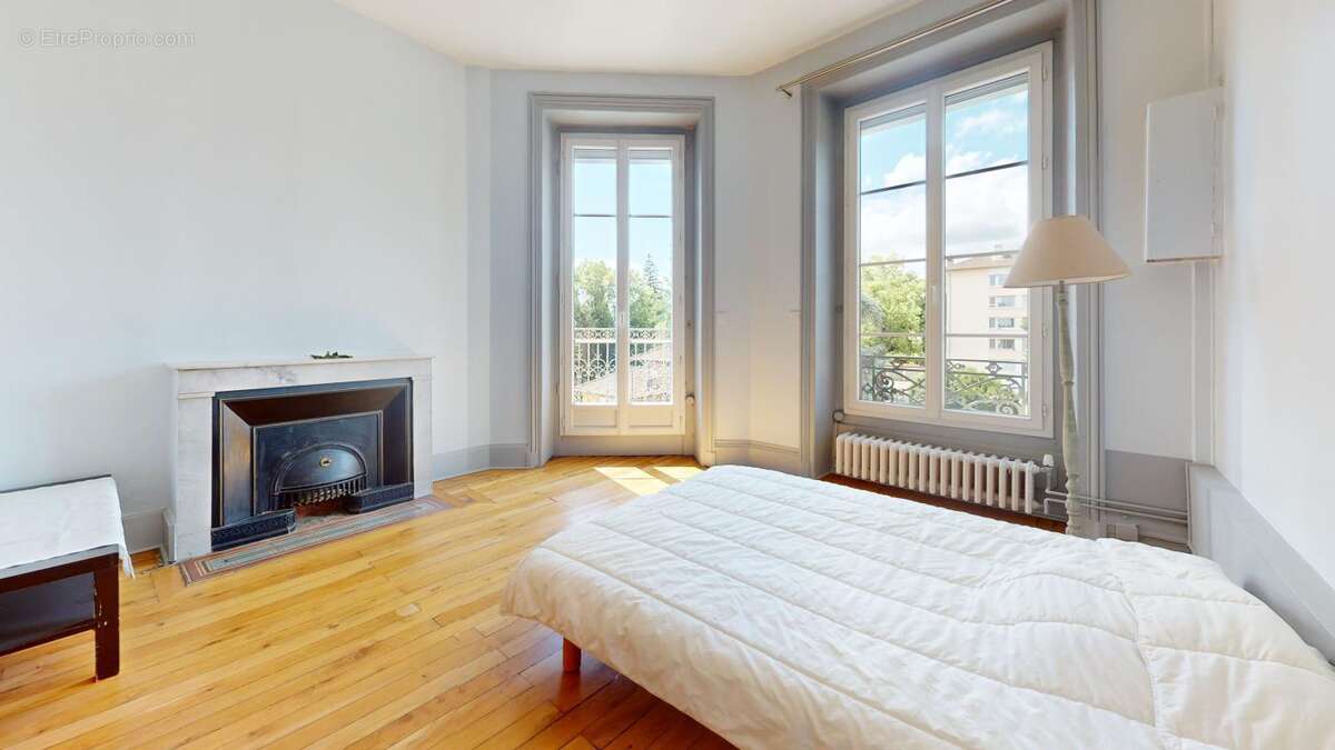 Appartement à TASSIN-LA-DEMI-LUNE