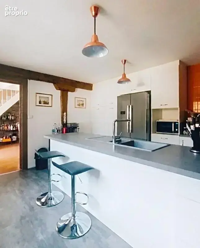 Charmante maison de 120m² avec 103 m² aménageables - Centre-ville Monnaie - photo 4