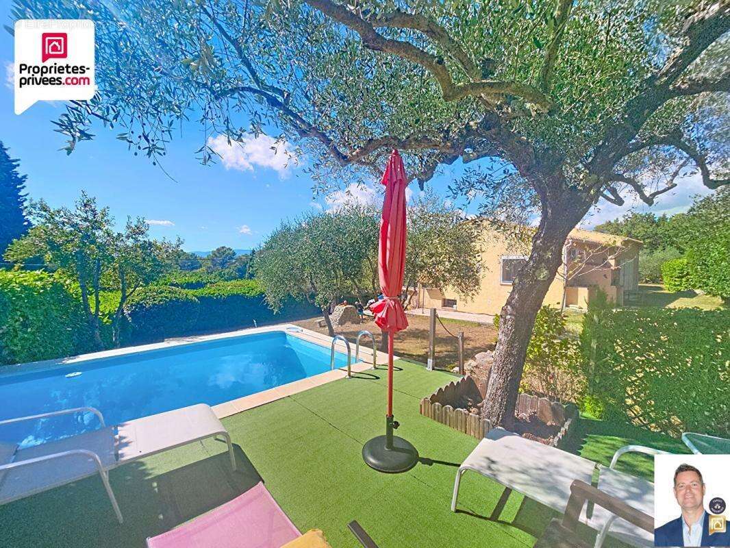 Maison à SAINT-CEZAIRE-SUR-SIAGNE