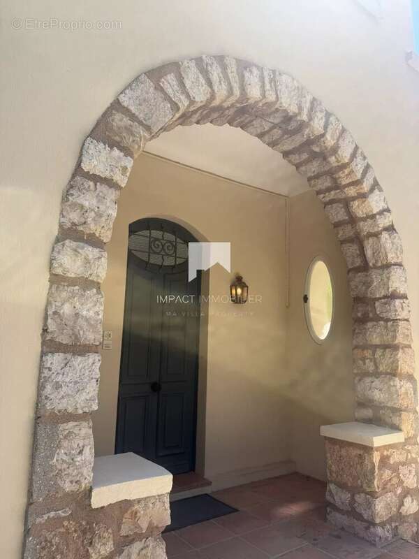 Maison de Maître d’Exception – Hyères Centre-Ville – Calme Absolu & Prestations Haut de Gamme - photo 20