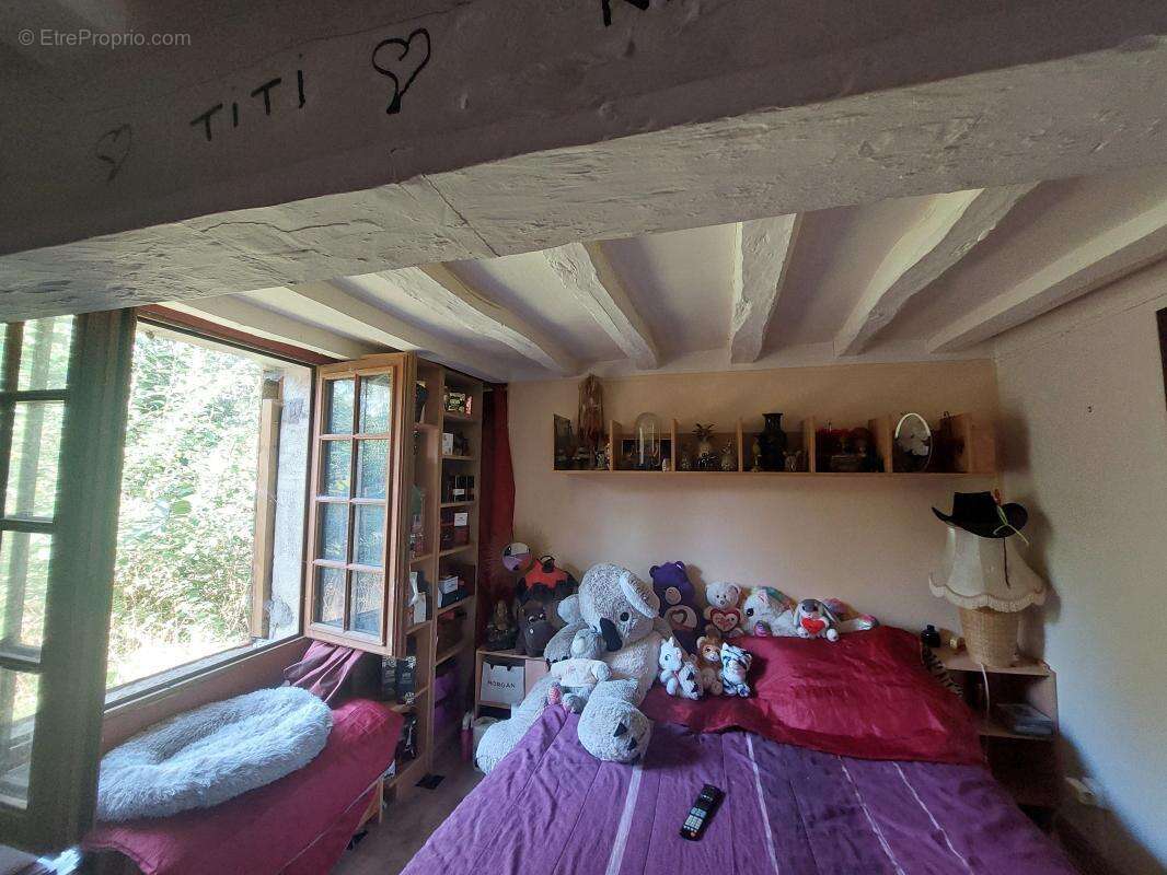Maison à NEAUFLES-AUVERGNY