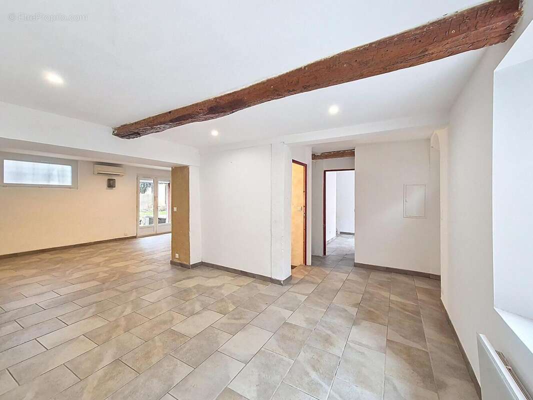 Photo 4 - Appartement à FLASSANS-SUR-ISSOLE