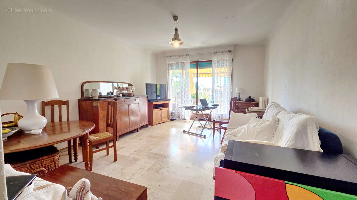 Appartement à LE CANNET