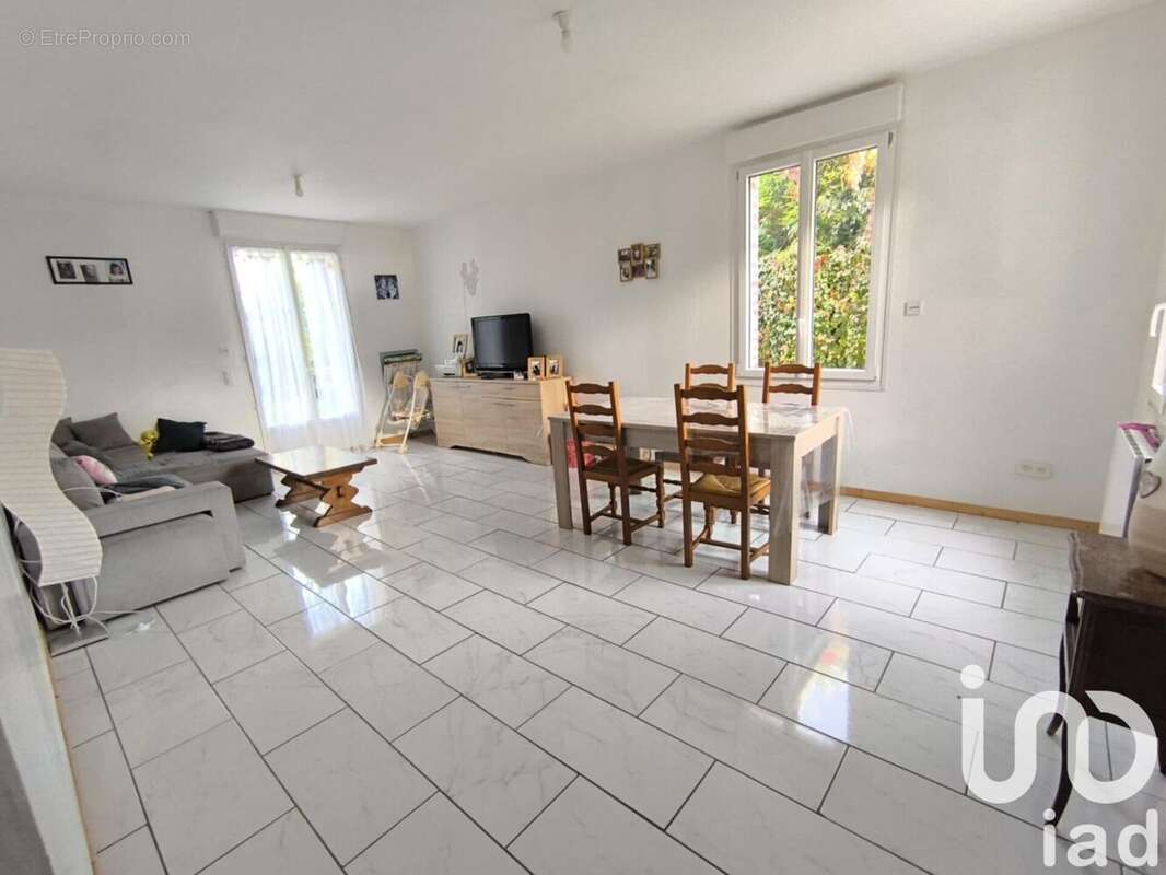 Maison 134 m² à Charmont-Sous-Barbuise  - photo 6