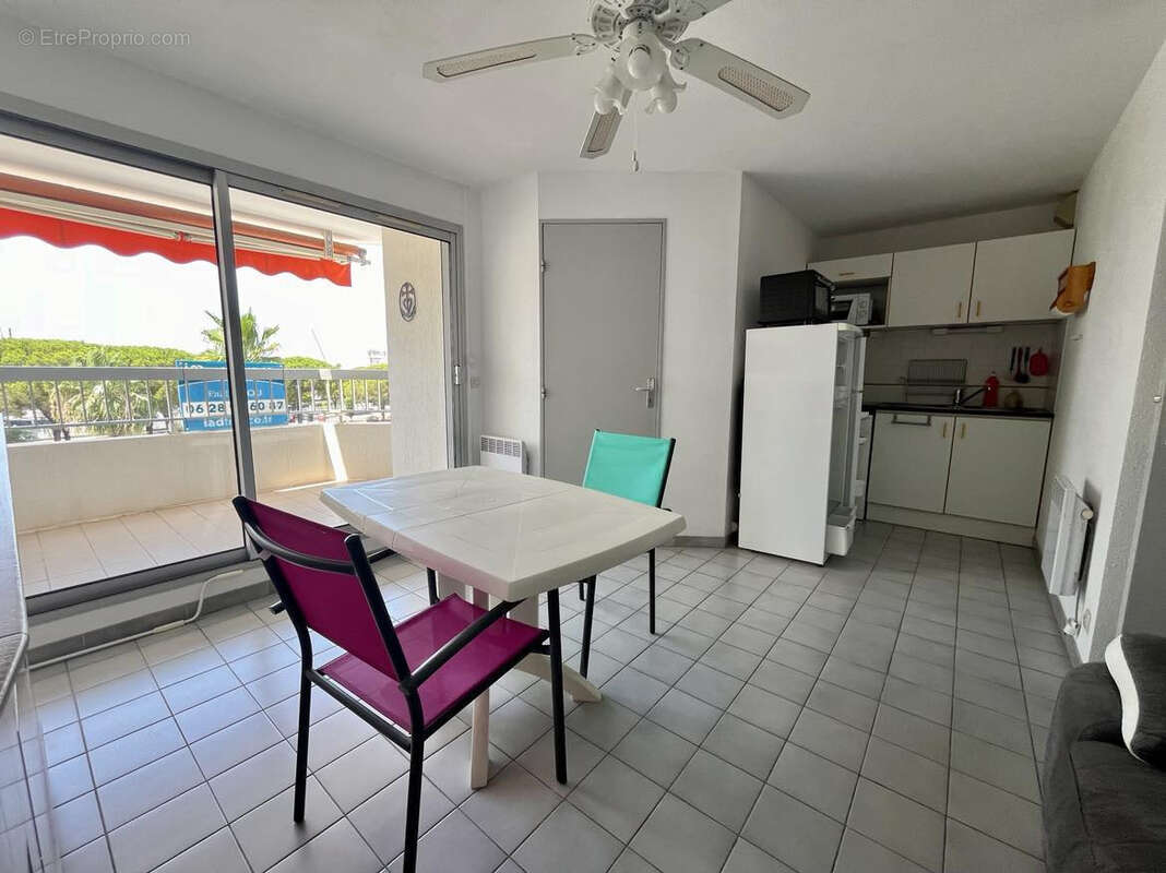 Appartement T2 cabine au 3ème étage avec un parking - PORT CAMARGUE LAC SALONIQUE - photo 2