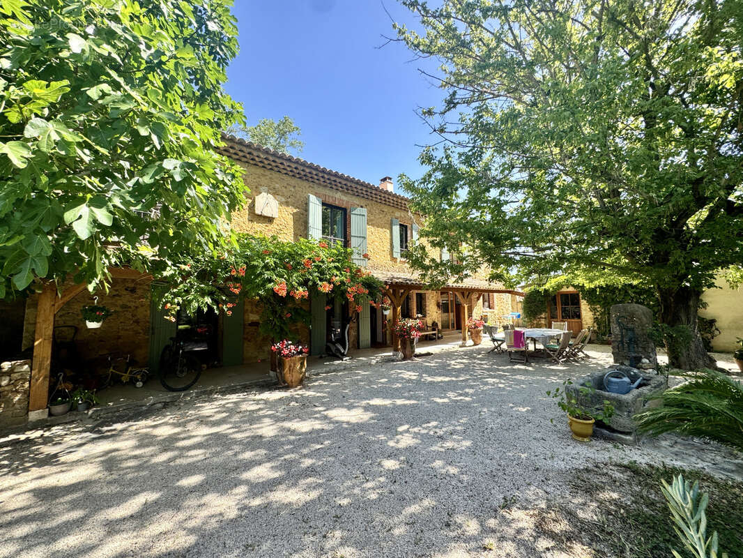 Maison à PIOLENC