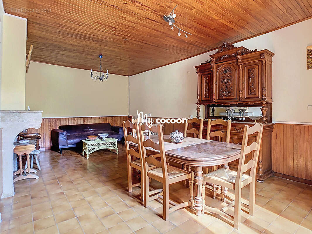 Maison à NEUVILLE-SUR-AIN