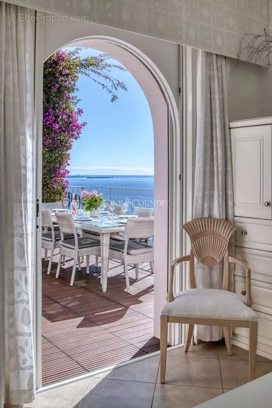 Maison à THEOULE-SUR-MER