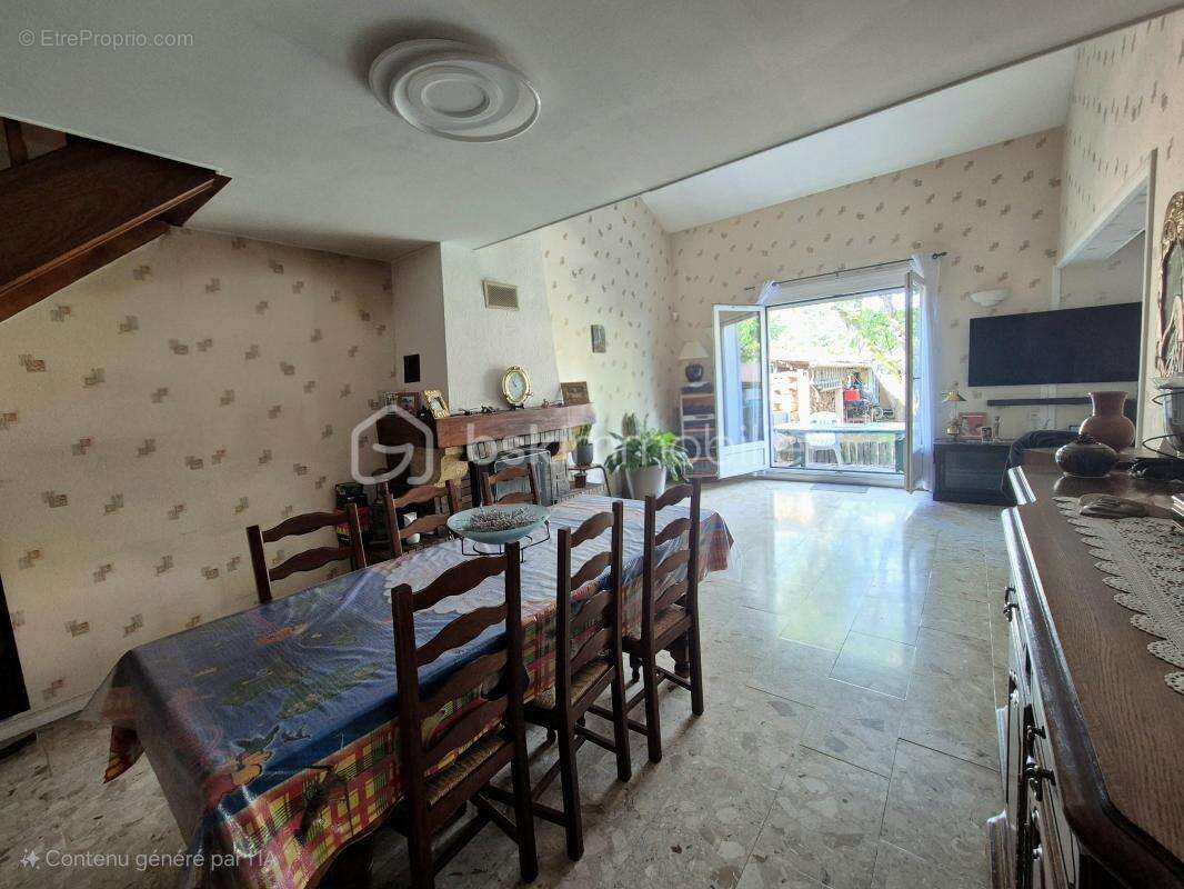 Maison à MOISSY-CRAMAYEL