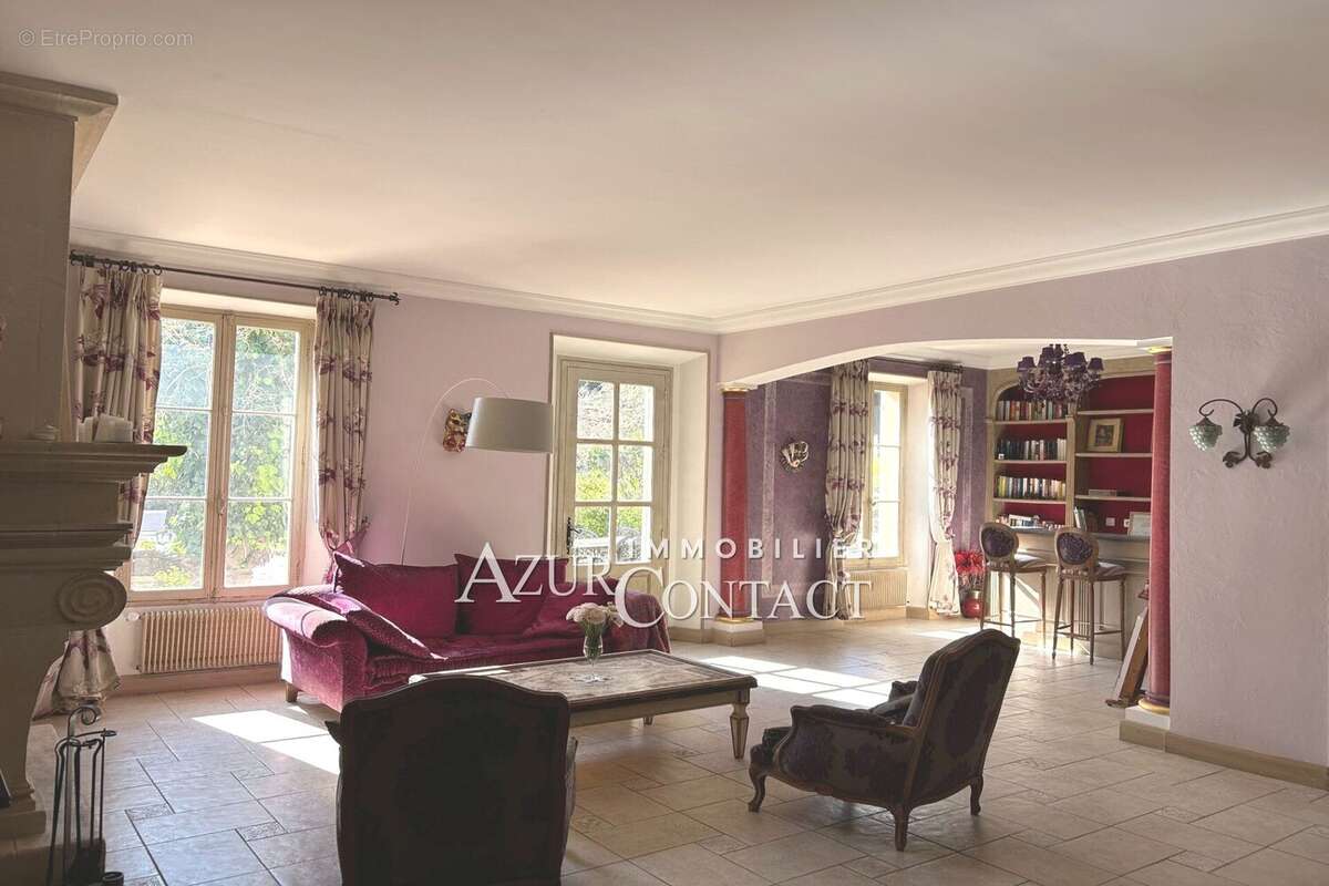 Maison à MOUGINS