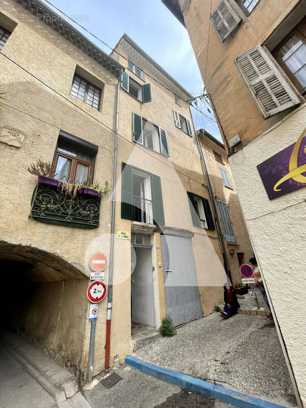 Maison à MONTFORT-SUR-ARGENS