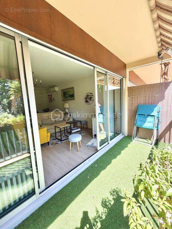 Appartement à SIX-FOURS-LES-PLAGES