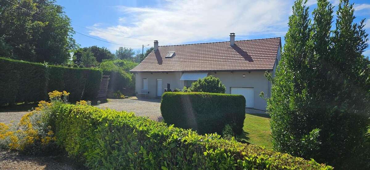Photo 2 - Maison à PIERRE-DE-BRESSE
