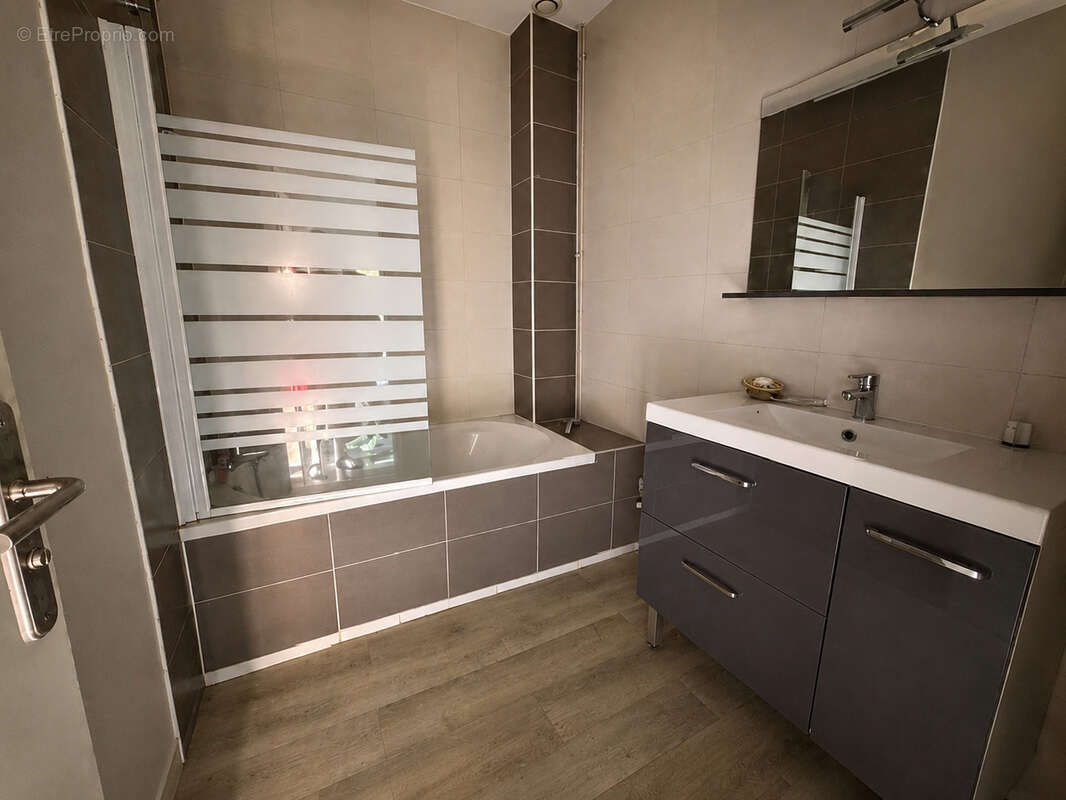 EPINAL Appartement Type F4 - 74,28 m2 - photo 4