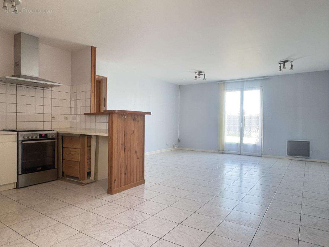 Maison à SAINTE-MARIE-DU-MONT