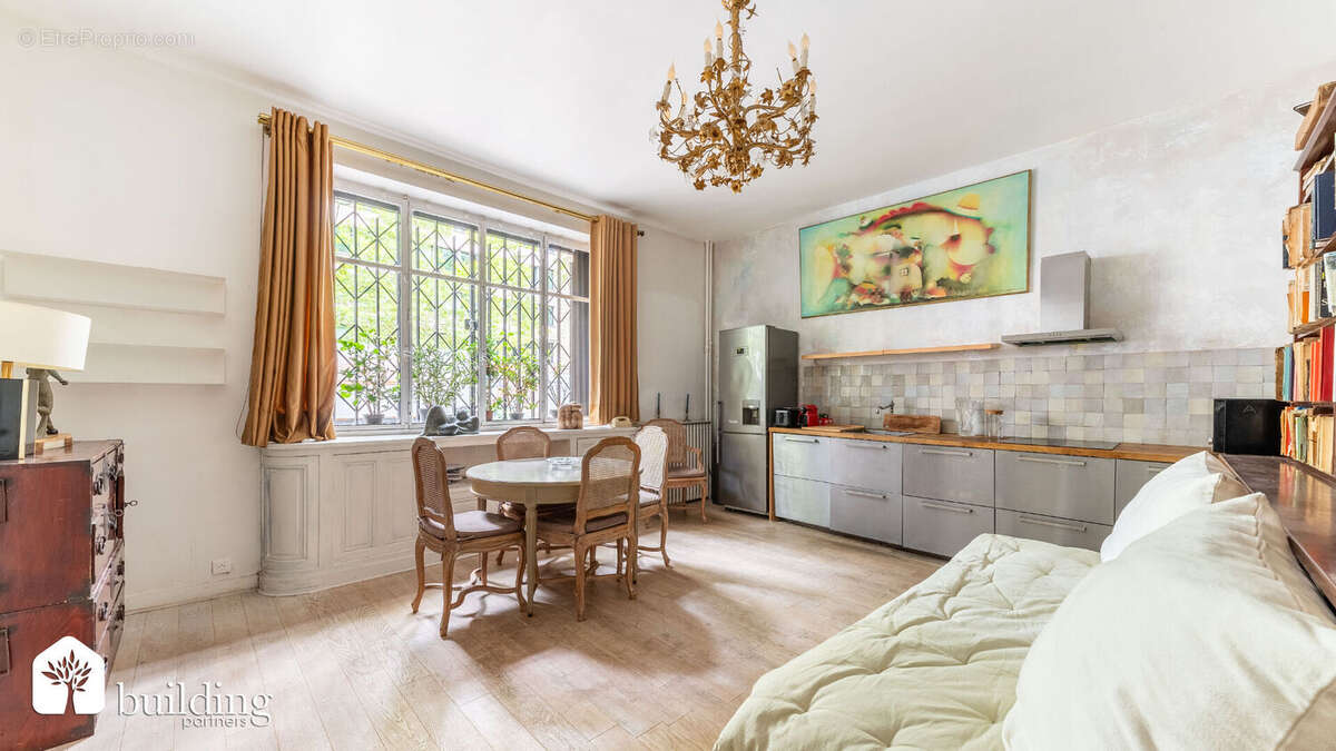 Appartement à PARIS-17E