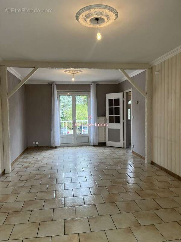 Maison à CHATELLERAULT
