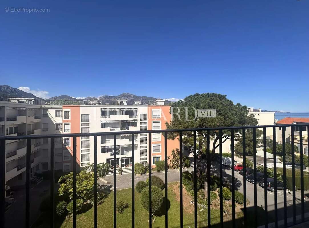 Appartement à ROQUEBRUNE-CAP-MARTIN