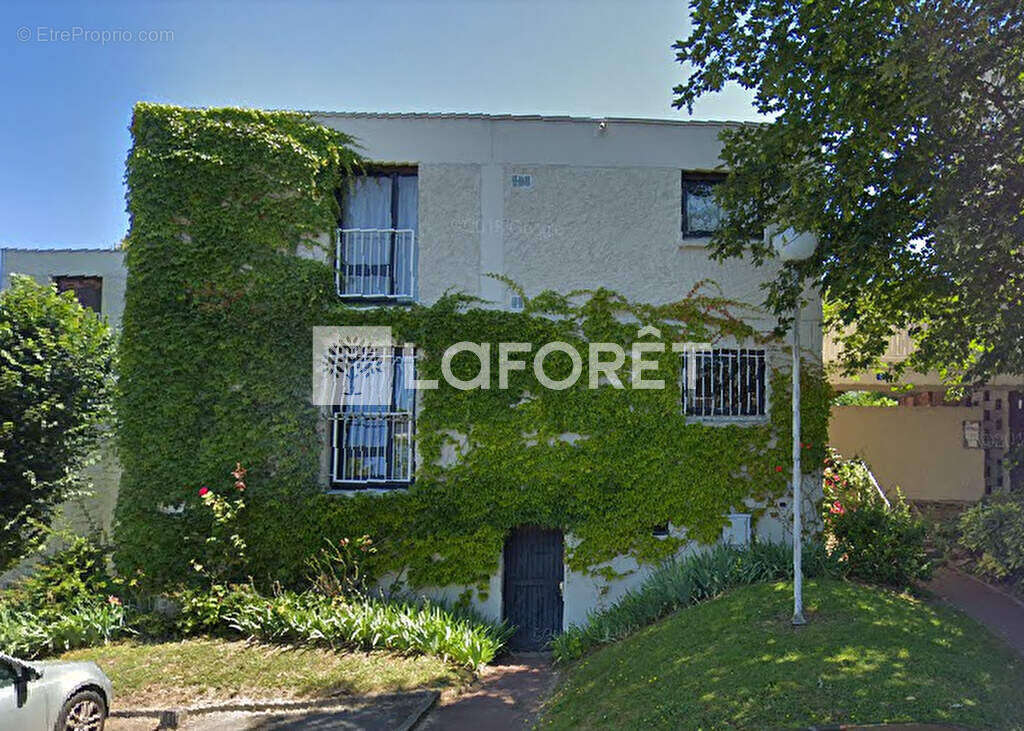 Appartement à BOUSSY-SAINT-ANTOINE